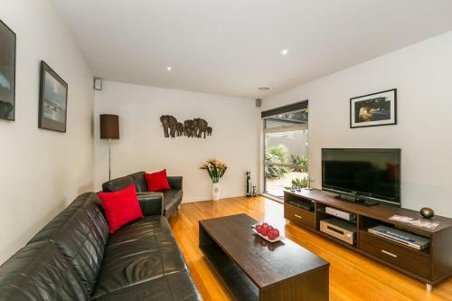 Links Idyllic Break 16