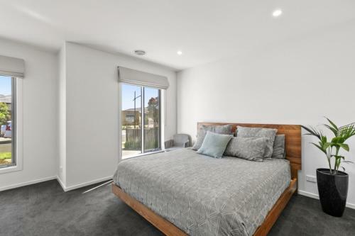 Tubular Beach House 34