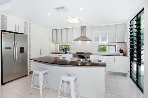 Apartamento Central Marcoola Holiday Home