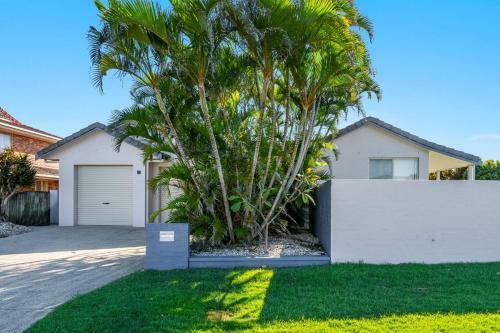 A Wave From It All - Lennox Head