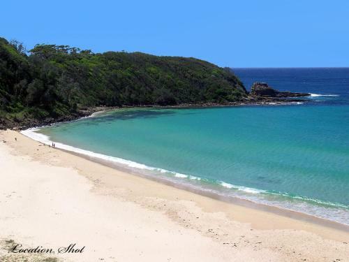 Bedarra, Mollymook Beach