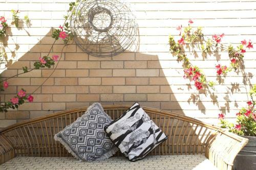 Blissful Bannister Retreat