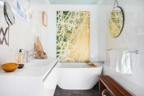 Blissful Bannister Retreat