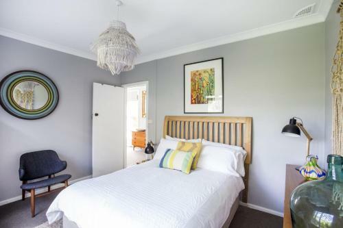 Blissful Bannister Retreat