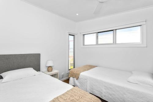 Pa's Beach House - Apartment 2