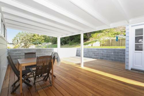 Pa's Beach House - Apartment 2