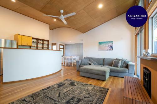 Relaxed Holiday Home // Moments To The Beach