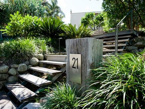 Spacious With Surf Views, Sunshine Beach