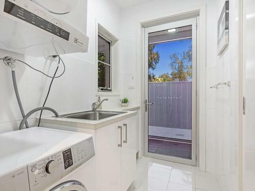 Living The Dream @ Corlette