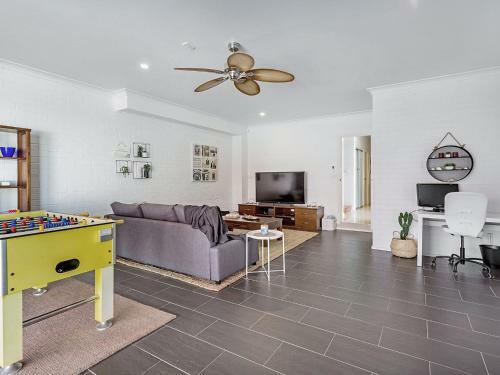 Living The Dream @ Corlette