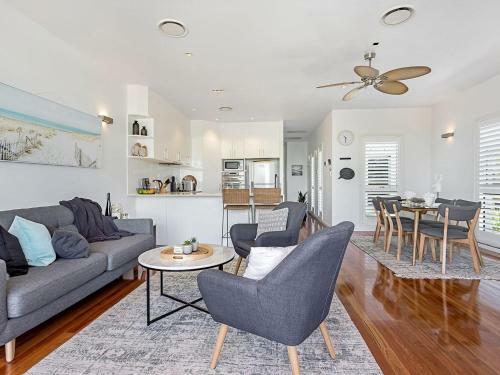 Living The Dream @ Corlette