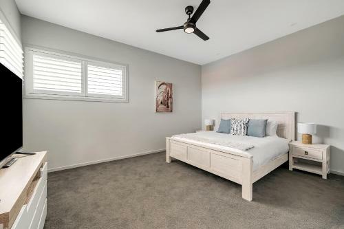 Magnificent 5-bedroom Home // Pool & Ocean View