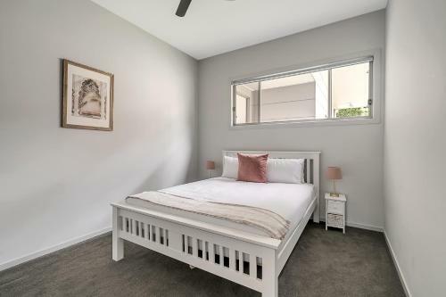 Magnificent 5-bedroom Home // Pool & Ocean View