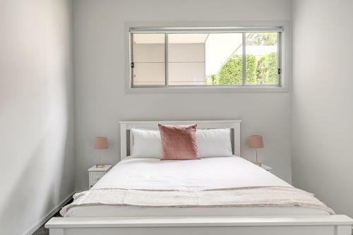 Magnificent 5-bedroom Home // Pool & Ocean View