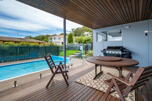 Magnificent 5-bedroom Home // Pool & Ocean View