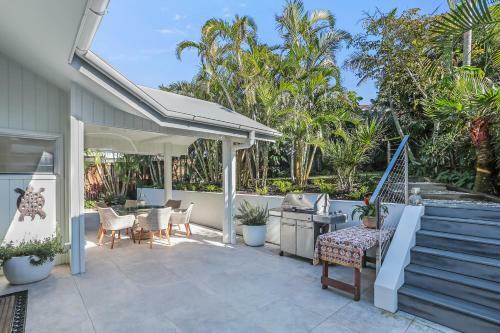 Beachside Luxury, Sunrise Beach