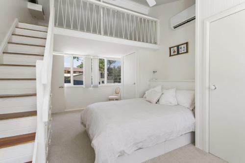 The Lake House - With Swimming Pool