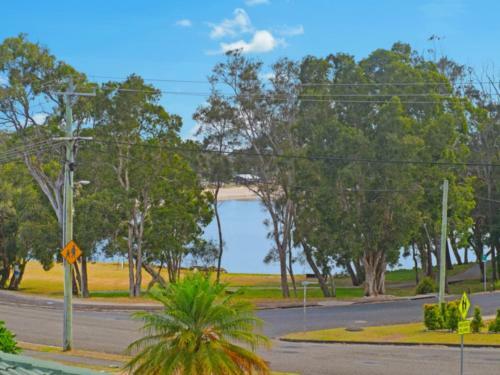 Lakeside View - 3 - 1649 Ocean Drive Lake Cathie