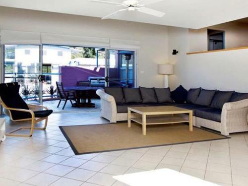 Beachdaze At Hyams 4pm Check Out Sundays