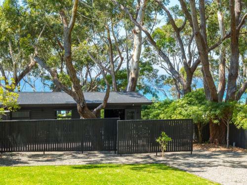 Black Shack On Hyams 4pm Check Out Sundays