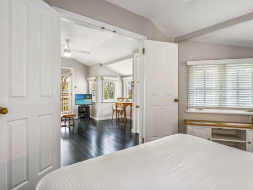 Cottage 4 Hyams Beach Seaside Cottages