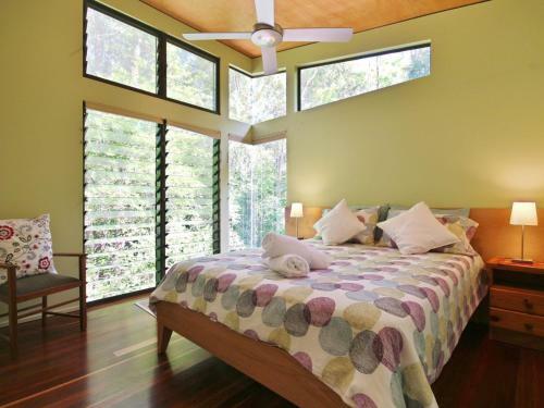 Hyams Retreat 4pm Check Out Sundays