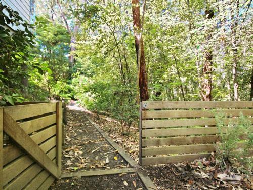 Hyams Retreat 4pm Check Out Sundays