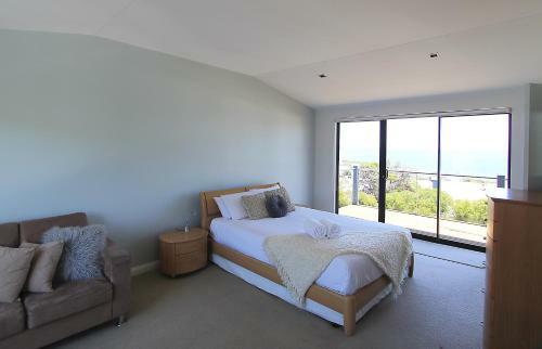 Grace Hill - Magnificent Ocean Views