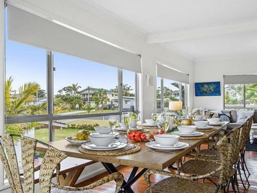 Middle Sea - Perfect For Two Families