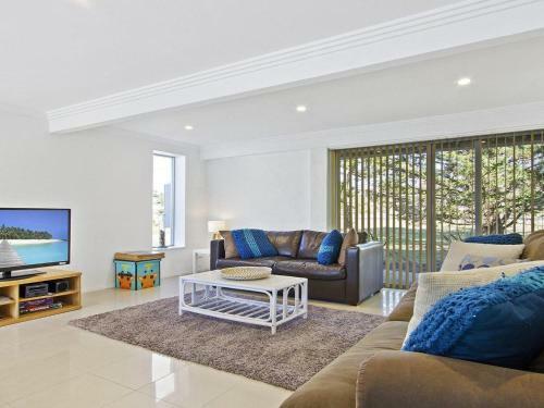 Middle Sea - Perfect For Two Families