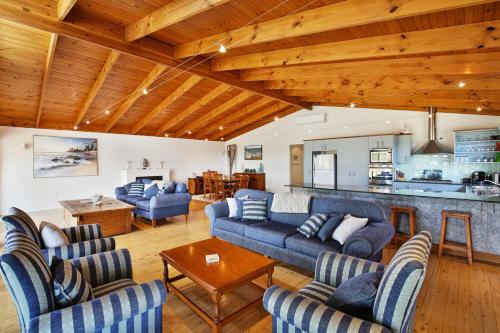 Sea Dream - Pet Friendly - 1 Min Walk To Beach