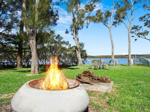 Sanctuary On The Bay - Fish Or Kayak From The Yard