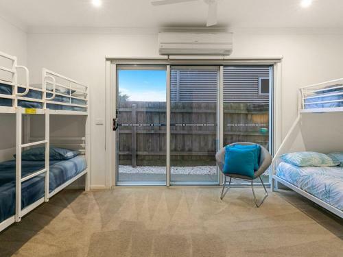 Swan Bay Views