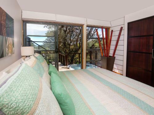 Illaroo I Absolute Waterfront With Spa