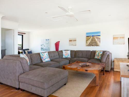 Endless Summer I Pet Friendly I 2 Mins Walk To Beach