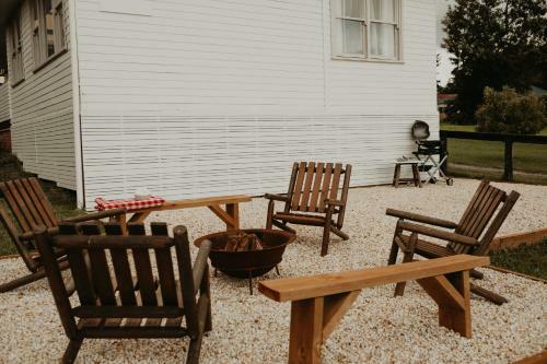 The Hunter House / / Stylish House In Ellalong