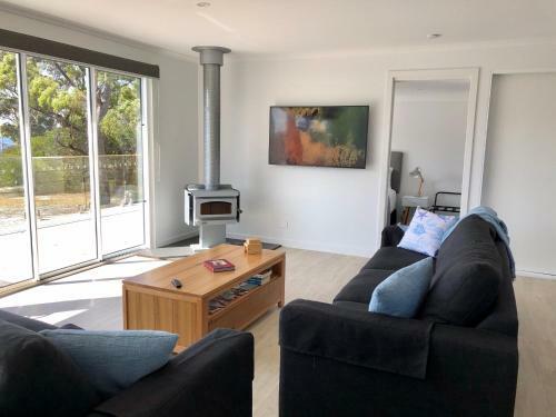 Binalong Brae @ Bay Of Fires Two Bedroom Both With Ensuites