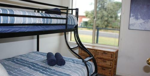 Unwind @ Goolwa Beach House - Pet Friendly