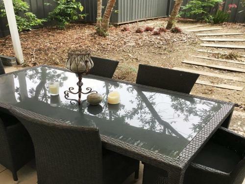 Scribbly Gum On Benton - Bushland Setting