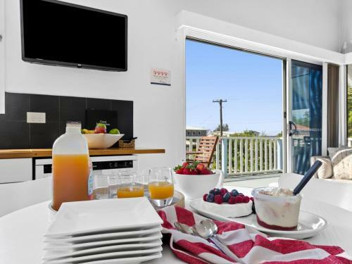 The Chalet At Callala Beach - Beach House Character