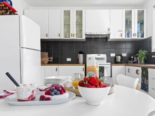 The Chalet At Callala Beach - Beach House Character