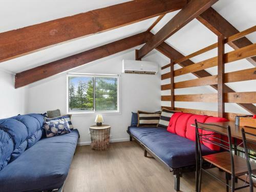 The Chalet At Callala Beach - Beach House Character