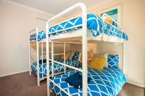 Sandy Bottom - Pet Friendly - 3 Min Walk To Beach