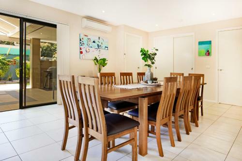 Sandy Bottom - Pet Friendly - 3 Min Walk To Beach