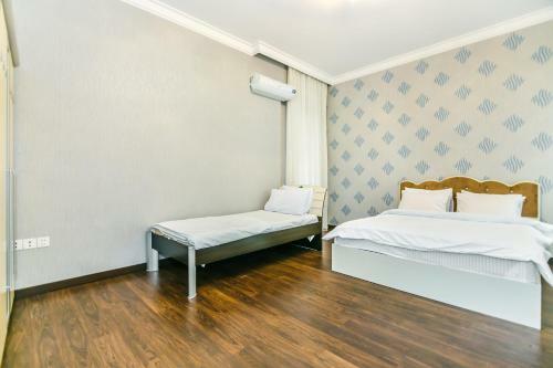 Apartment On 28 Mall