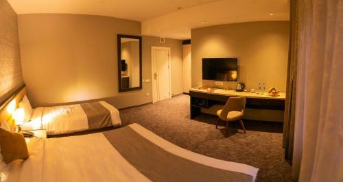 Parkway Inn Hotel & Spa