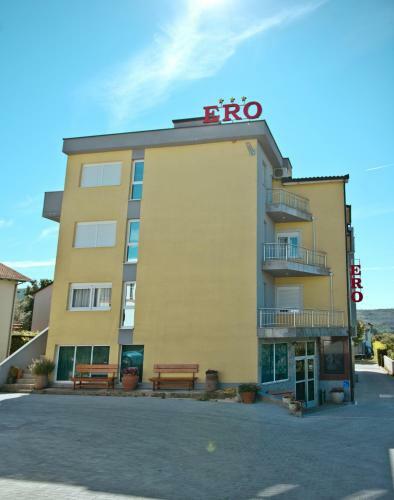 Hostal Pansion Ero