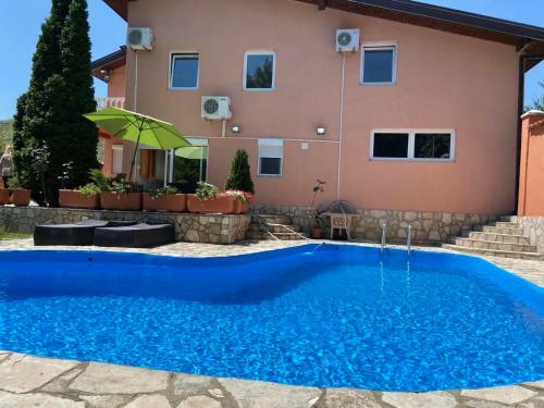 Private Riverside Villa Silvia