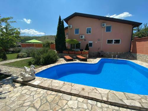 Private Riverside Villa Silvia