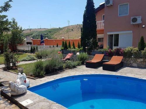 Private Riverside Villa Silvia